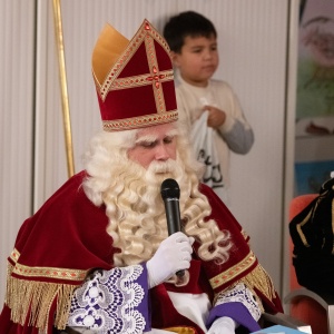 2025-11-23 Sint leest voor-26